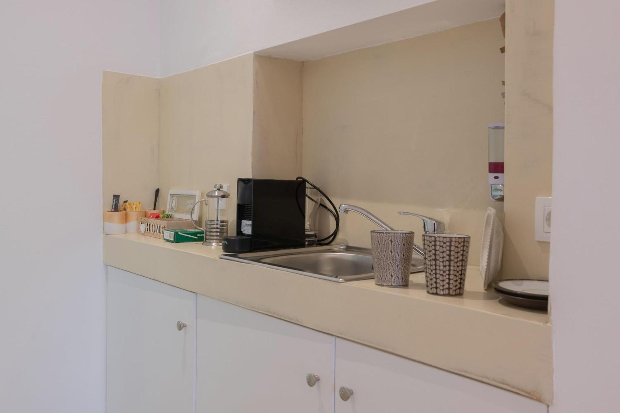 Suncourt Lux Rooms Laganas Bilik gambar